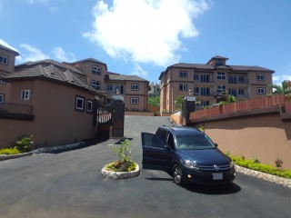 Red Hills, Kingston / St. Andrew, Jamaica - Townhouse for Sale